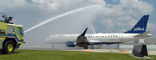 Image: jetBlue now flies daily between Fort Lauderdale and Cancun.
