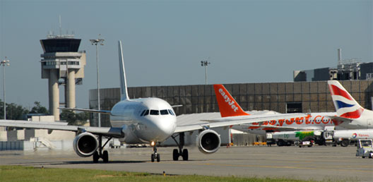 Image: easyJet at Toulouse