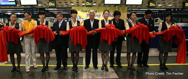 Beijing to Manila: smart business attire (although the Philippines ambassador to China, Francisco Benedicto – centre – wears the tie-less uniform of a low cost carrier CEO). His Excellency is joined by Cebu’s VP for Marketing and Distribution Candice Iyog, Beijing Aviation Ground Services Company Deputy General Manager ST Tan, Beijing Capital International Airport’s  Operations Director Kong Yue, and Cebu’s VP Flight Operations Capt. Victor Custodio. 