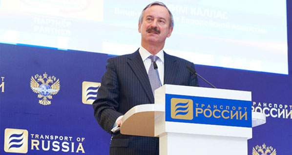 Siim Kallas, the EU’s Transport Commissioner, at last month’s Transport of Russia conference organised by the Russian ministry of transport where he was critical of the Russo-EU aviation climate as “a waste of opportunities.” Mr Kallas, an Estonian and therefore a former Soviet citizen, can’t be regarded as a mere outsider, but his comments contrast with growth this year across the sector which is tantamount to a boom. anna.aero is very grateful to Business Dialog’s Yulia Kalintseva for this photo.
