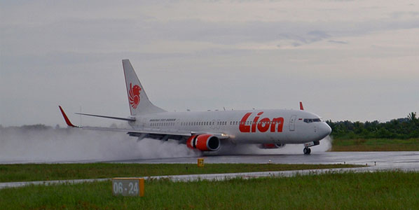 Lion Air’s brand new 737-900ERs, and the high standards with which they are flown and maintained, did much to help rehabilitate Indonesia’s safety record in the international community, especially the lifting EU’s ban on Indonesian-registered aircraft in July 2009. Photo: Matt Dearden 