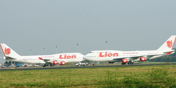 Lion Air majors on the routes afforded by its swelling 737-900ER fleet, but operates an opportune daily Jeddah service with two 747-400s. It’s not difficult to predict that its long haul ambitions will likely follow the just-announced $1 billion IPO planned for next year.