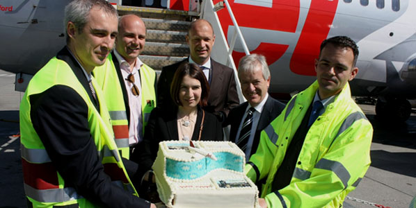 As Jet2.com arrived in Budapest from Edinburgh, Scottish services to the Hungarian capital are reinstated. Celebrating the event with a cake were Sándor Saly, Budapest Airport’s Airline Development Manager; Lajos Palkó, Advisor to the CEO at the Hungarian National Tourism Office; Rachel Farr, Jet2.com’s Airports and Tourism Organisations Manager; Jost Lammers, CEO Budapest Airport; Ian Doubtfire, Managing Director Jet2.com; and Patrick Bohl, Budapest Airport’s Head of Airline Development & Strategy.