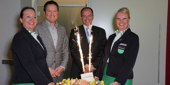 Transavia.com's expansion at Dutch regional airports reaches beyond its Amsterdam network. Last week, the low-cost airline launched new routes from Rotterdam to the brand new destinations Milan Malpensa, Prague and Vienna, of which the airline's arrival in the Austrian capital was a particularly sparkling affair.