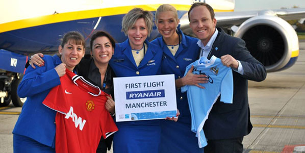 Also at Brussels South Charleroi Airport, the new Ryanair route to Manchester was celebrated with a football theme. Ryanair’s crew posed with the airport’s Mélissa Milioto, PR & communication executive, and David Gering, commercial director aviation, PR & communication. 