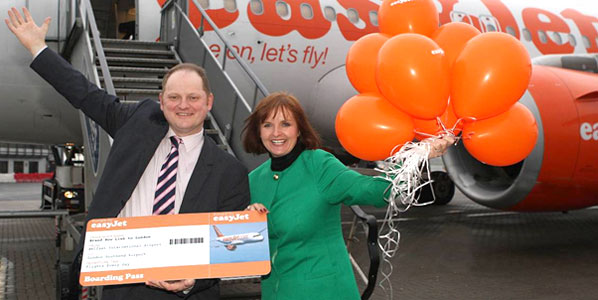 easyJet’s London Southend base launch was celebrated at the other end of the routes as well. At Belfast International Airport, the airport’s business development director Uel Hoey celebrated together with Ali Gayward, easyJet’s UK commercial manager.