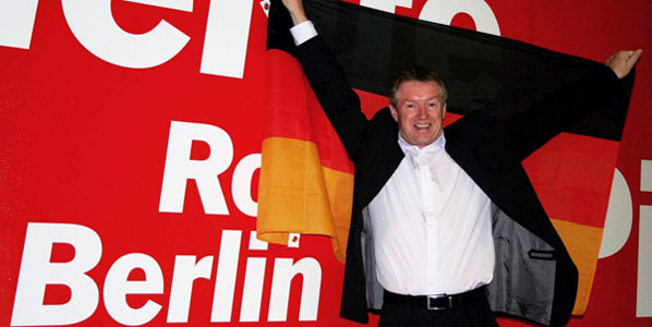 Tony Hallwood, Leeds Bradford Airport’s Commercial Director, celebrated the inaugural flight to Berlin with Jet2.com.