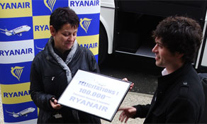 Ryanair brings the 100 thousandth passenger to Lourdes; easyJet and Newquay Airport ink a deal