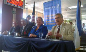El Salvador: Traffic up 3% in 2012; new services from AeroMéxico and United