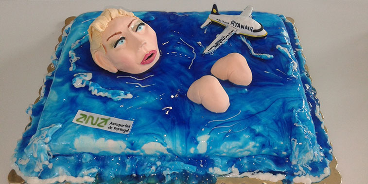 Cake 12 – Ryanair Porto to Hamburg