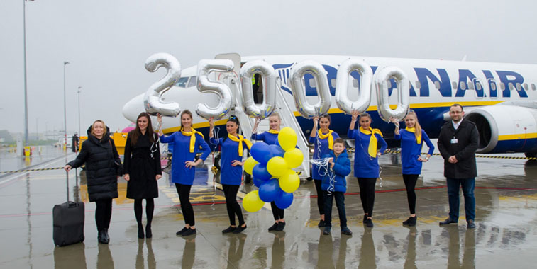 lublin airport in poland ryanairs 250000th passenger