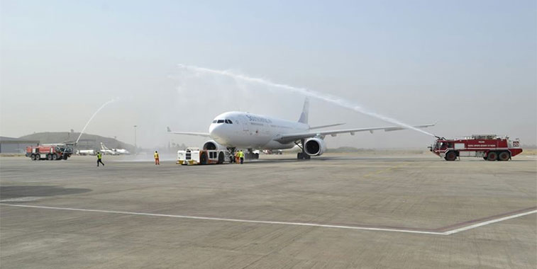 On 27 January, South African Airways launched its latest service from Johannesburg to Abuja in Nigeria, the carrier’s second destination in the nation after Lagos. The first flight was greeted into the Nigerian capital with a water arch salute. The Star Alliance member will operate the 4,514-kilometre sector thrice-weekly on Tuesdays, Fridays and Sundays using its A330-200 fleet. No other carriers compete on the sector according to OAG Schedules Analyser data.