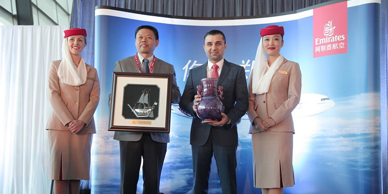 Vice GM, Liu Jiamin, Henan Airport Group and Badr Abbas, SVP Commercial Operations Far East Emirates exchanged gifts at the arrival ceremony