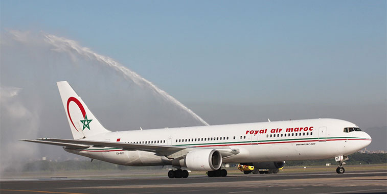 Taxiing towards its stand at Rio de Janeiro Galeao after receving its welcoming water arch salute is Royal Air Maroc’s inaugural service from Casablanca
