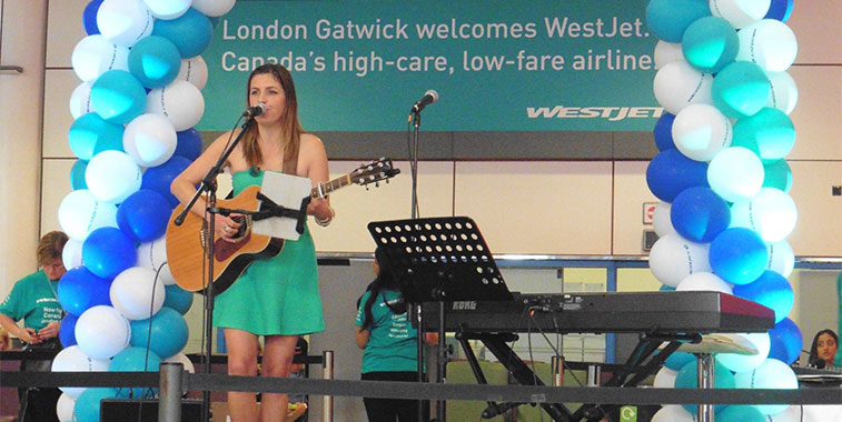 WestJet was still providing entertainment on the Sunday. Nikki Loy performed a number of classic hits