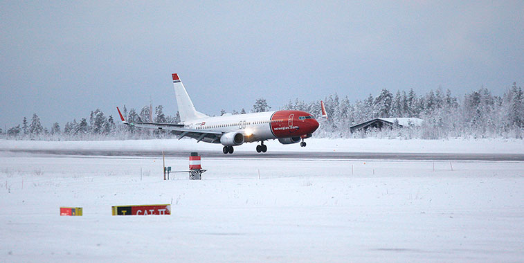 Touching down in Rovaniemi after the 3,079-kilometre sector from London Gatwick is a Norwegian 737-800. The route will be operated twice-weekly.