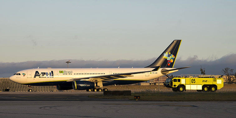 Azul A330 lands in Lisbon in 2016