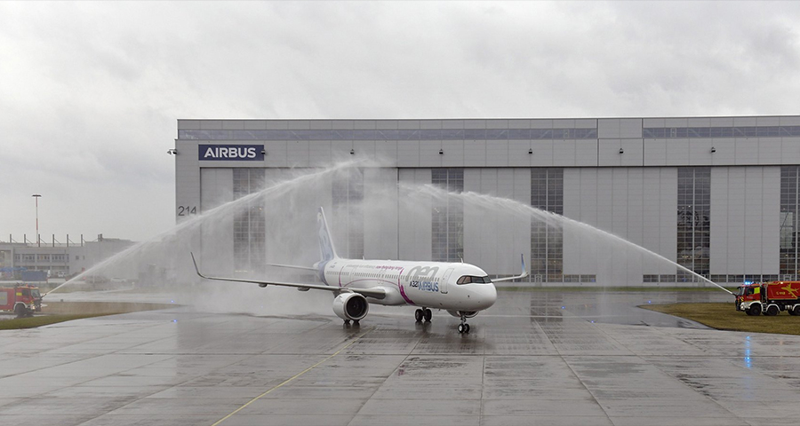 Airbus Boeing 