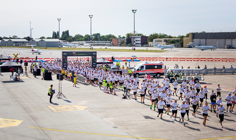 The eighth BUD - anna.aero Runway Run raises nearly €20,000 for charity